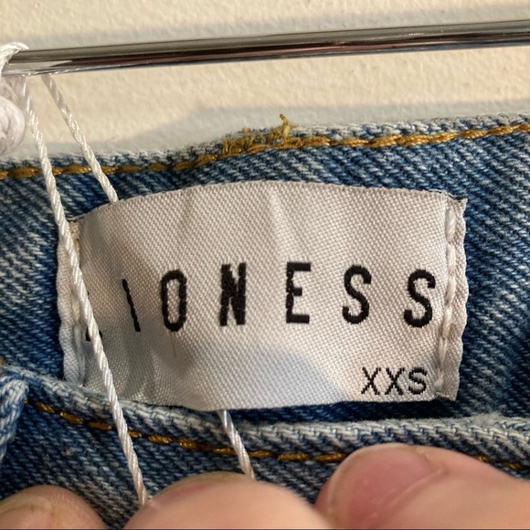 PRINCESS POLY SZ 0 Lioness High Rise Gemini Mom Light Mid Wash Jeans NWT - Picture 4 of 6